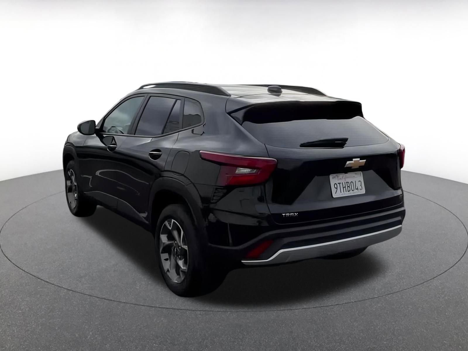 Thumbnail: 2025 Chevrolet Trax - 11