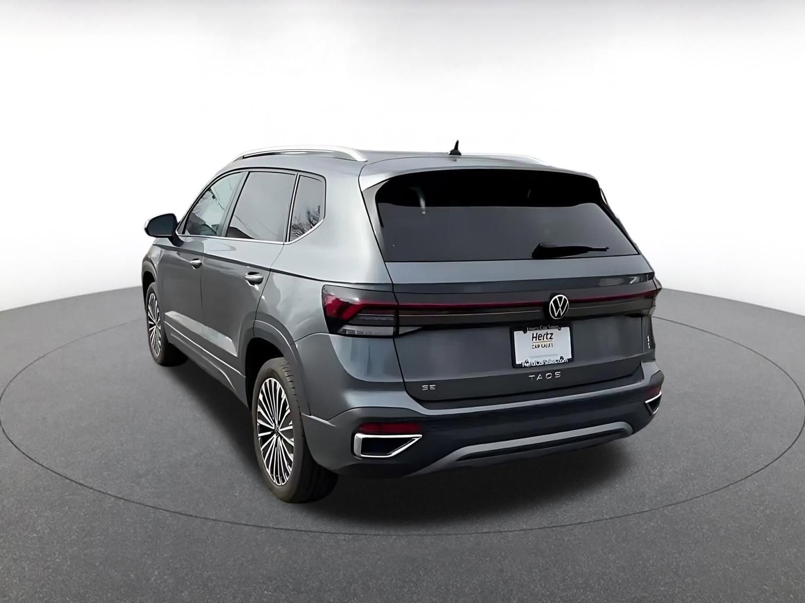 Thumbnail: 2025 Volkswagen Taos - 10