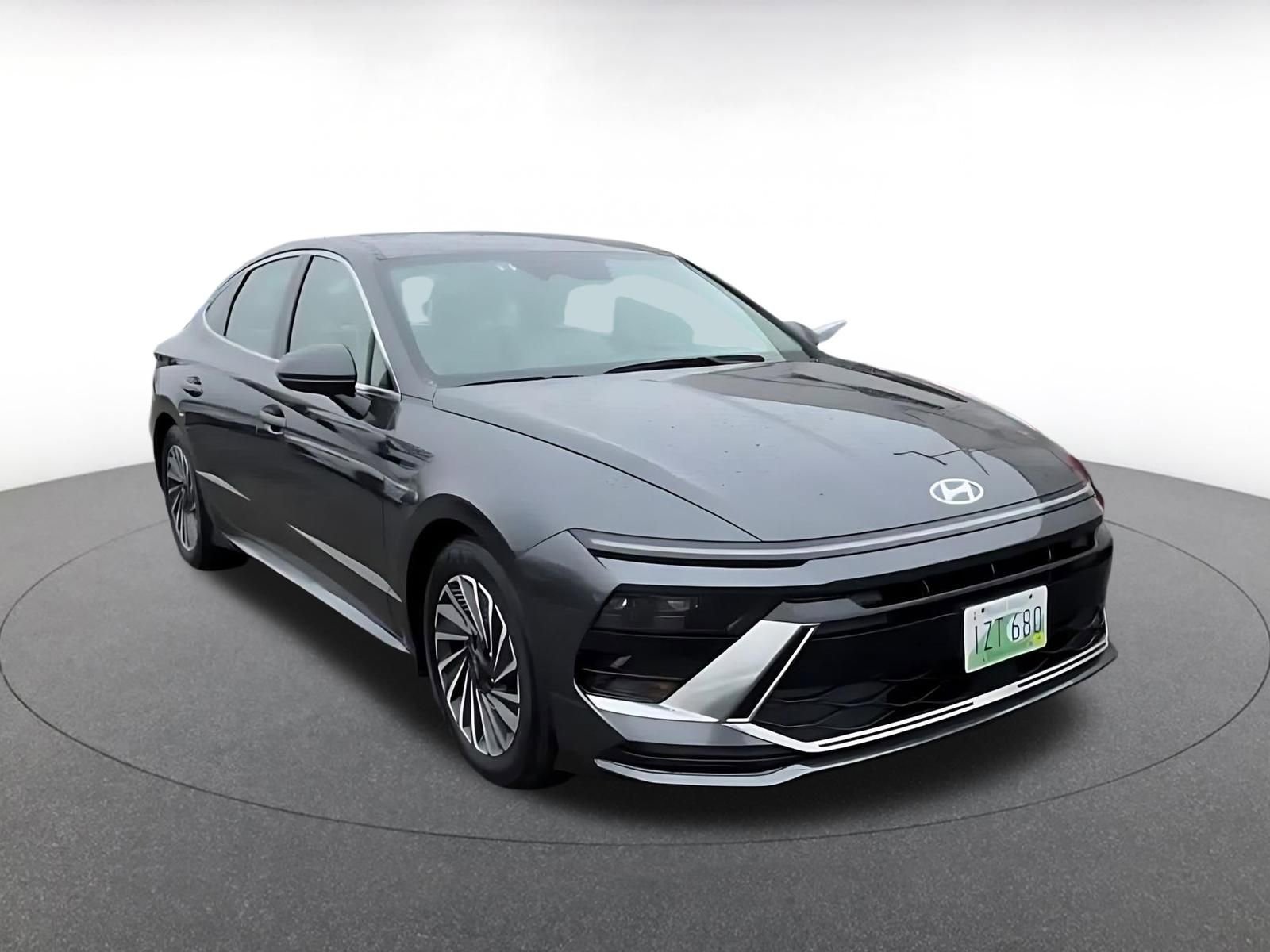 Thumbnail: 2025 Hyundai Sonata - 3