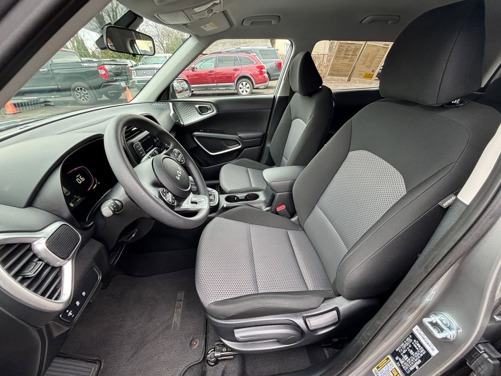 2024 Kia Soul LX 34