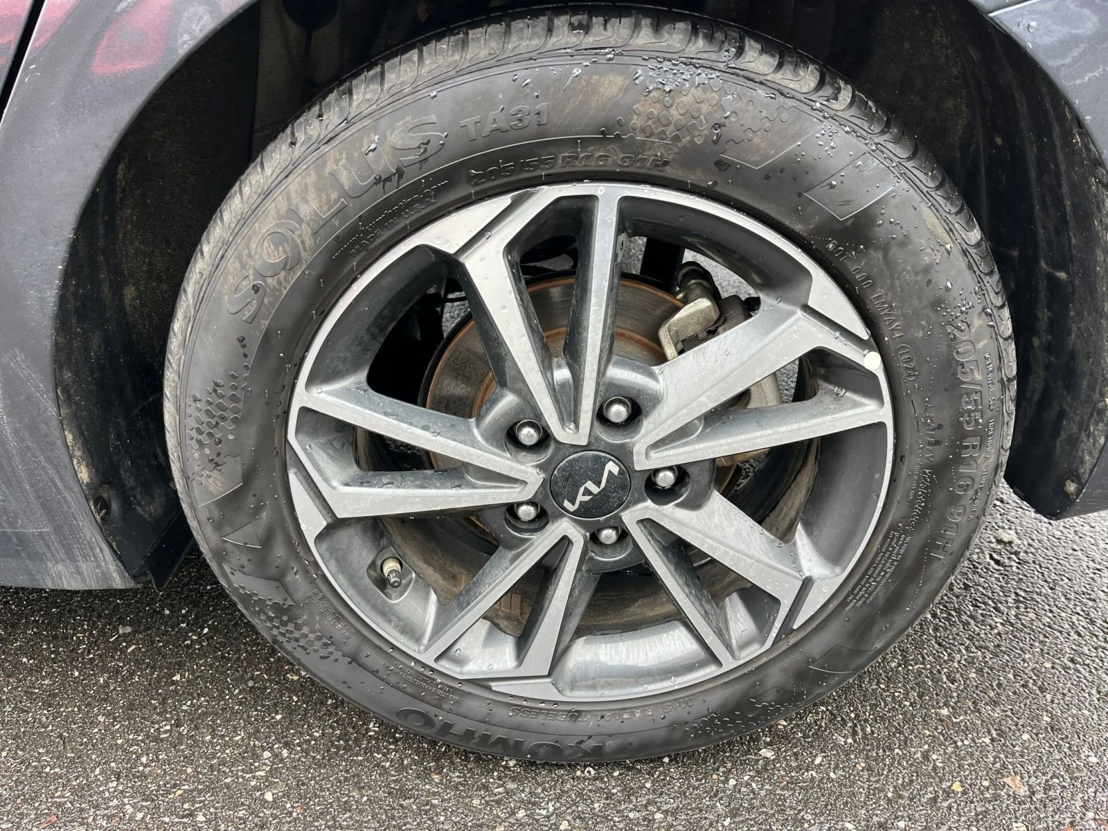 Thumbnail: 2024 Kia Forte - 28