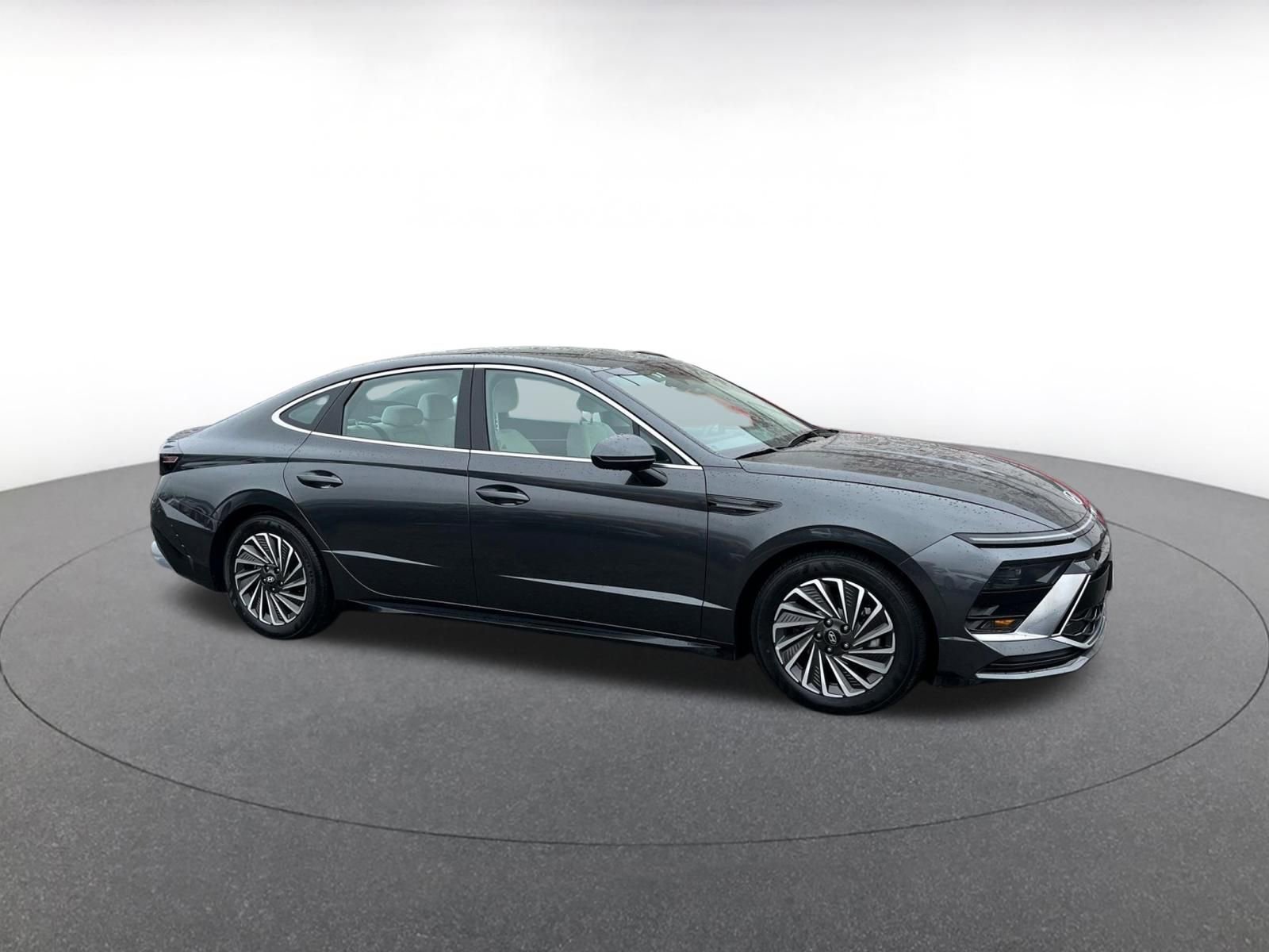 Thumbnail: 2025 Hyundai Sonata - 1