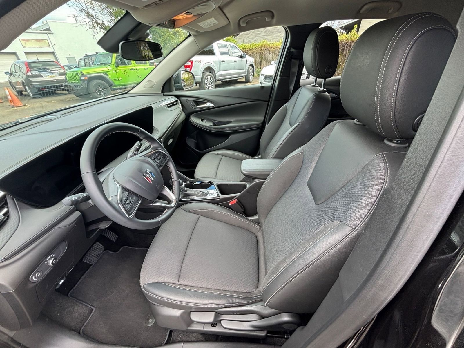 Thumbnail: 2025 Buick Encore GX - 27