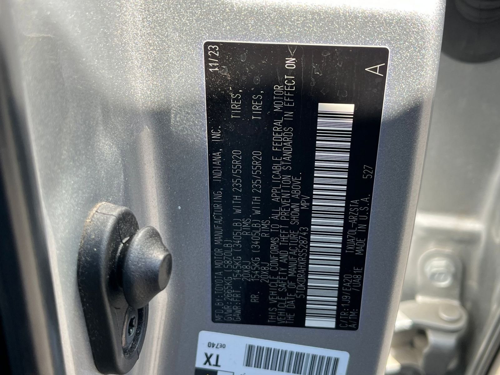 Thumbnail: 2024 Toyota Highlander - 32