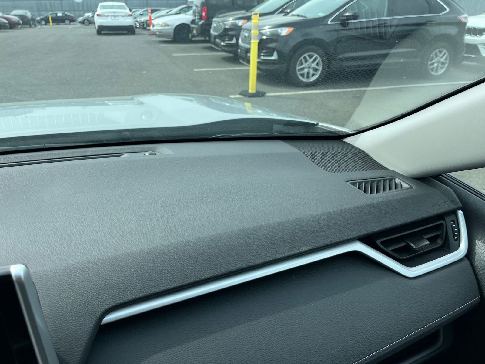 Thumbnail: 2025 Toyota RAV4 - 17