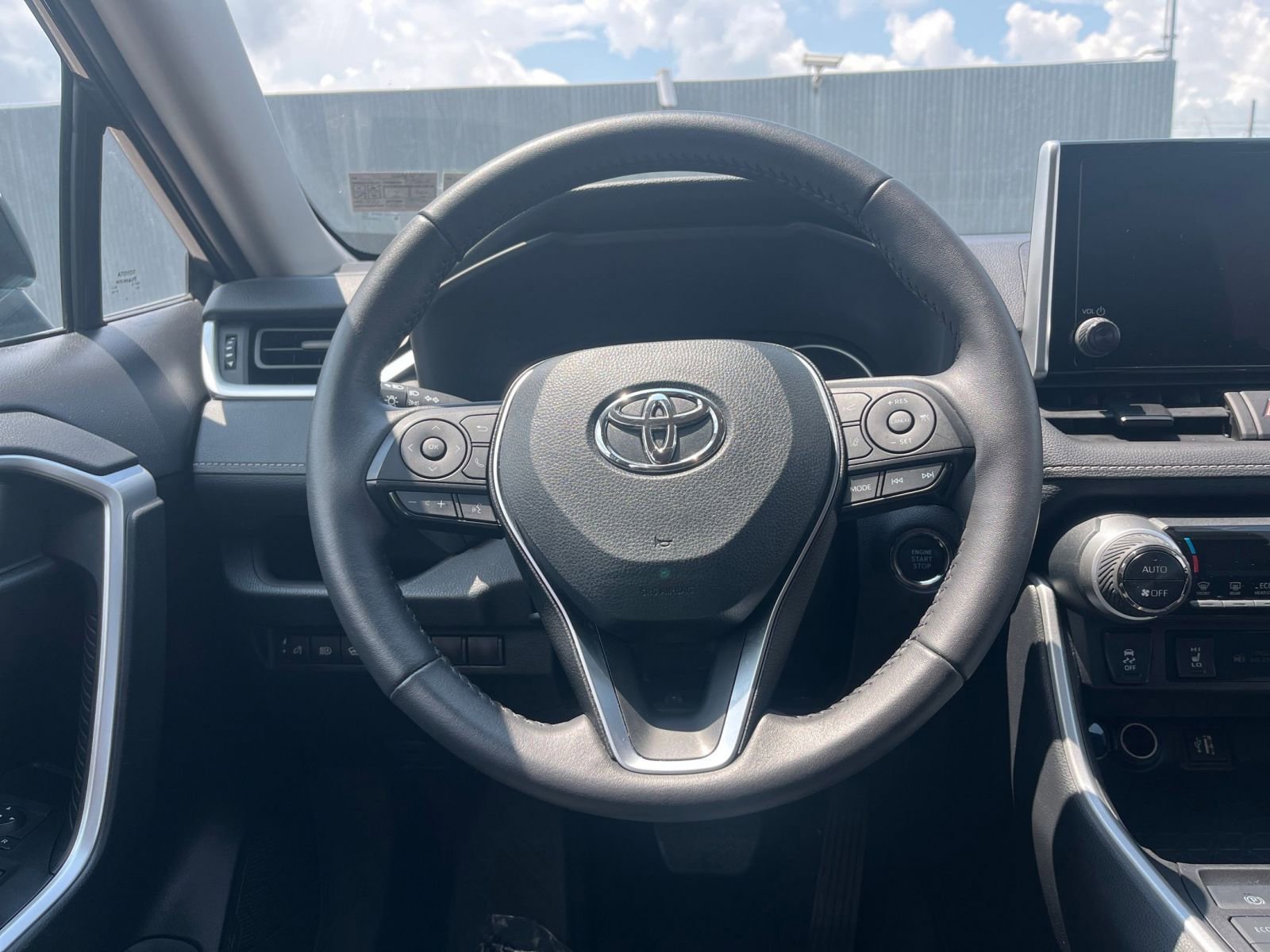 Thumbnail: 2024 Toyota RAV4 - 28