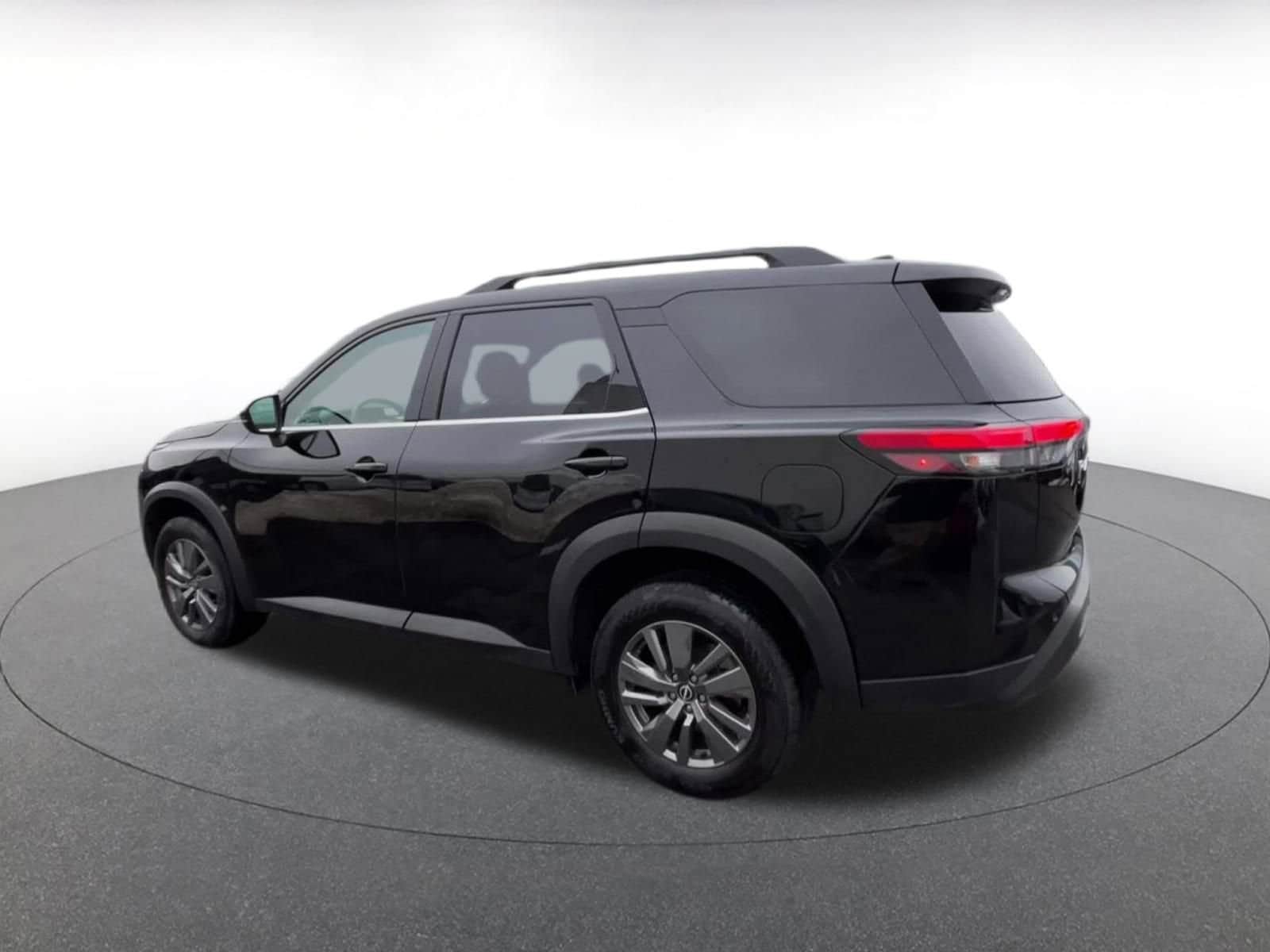 Thumbnail: 2025 Nissan Pathfinder - 10