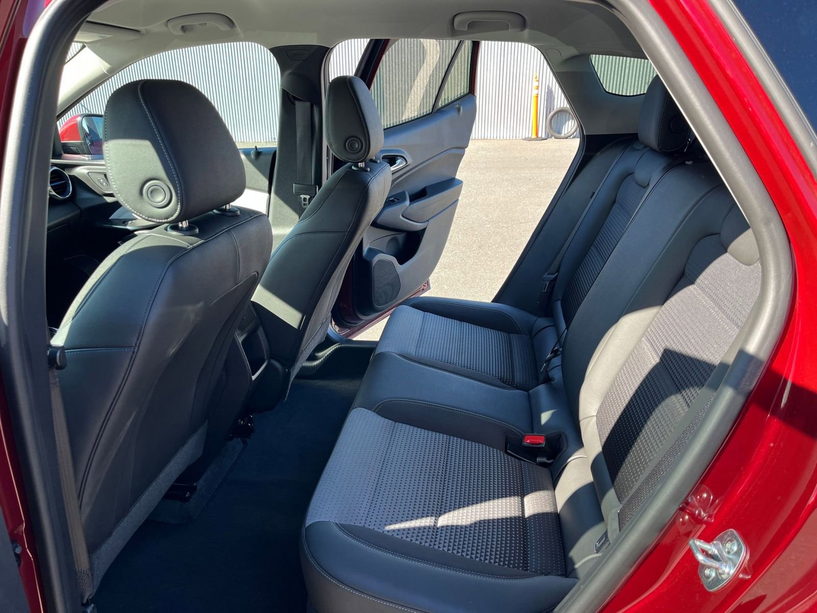 Thumbnail: 2025 Chevrolet Trax - 24