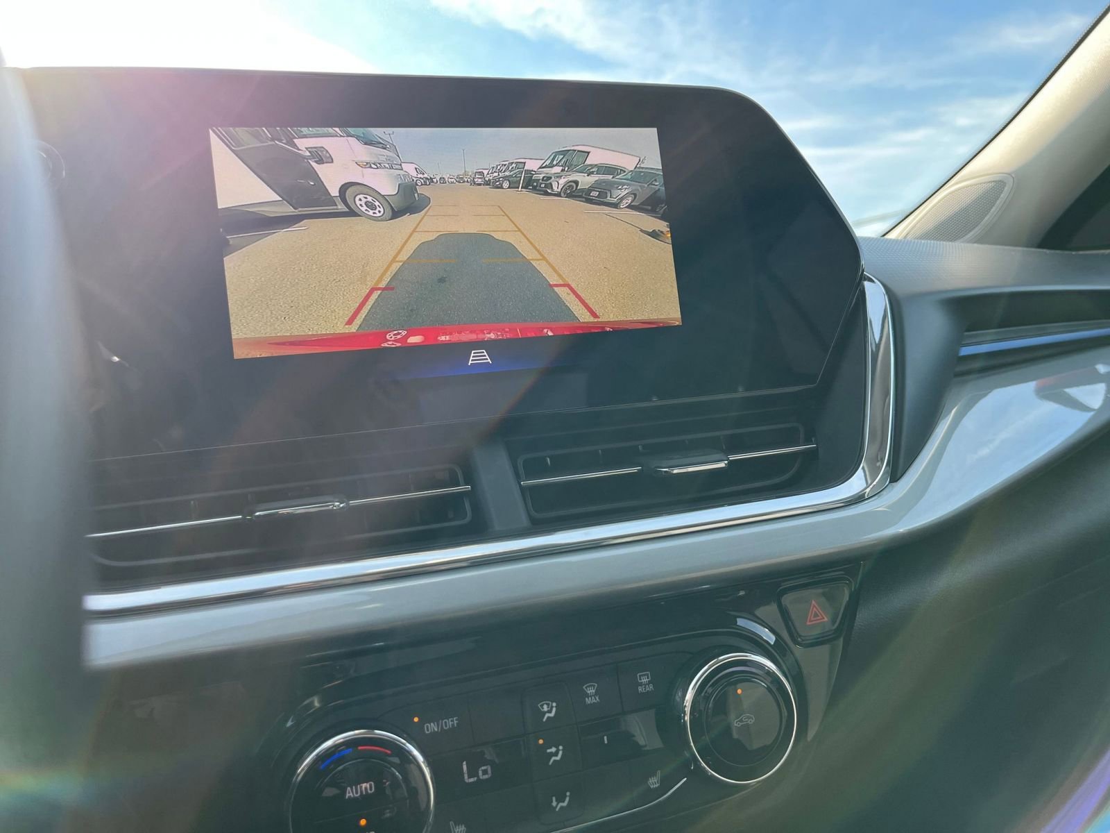 Thumbnail: 2025 Chevrolet Trax - 21