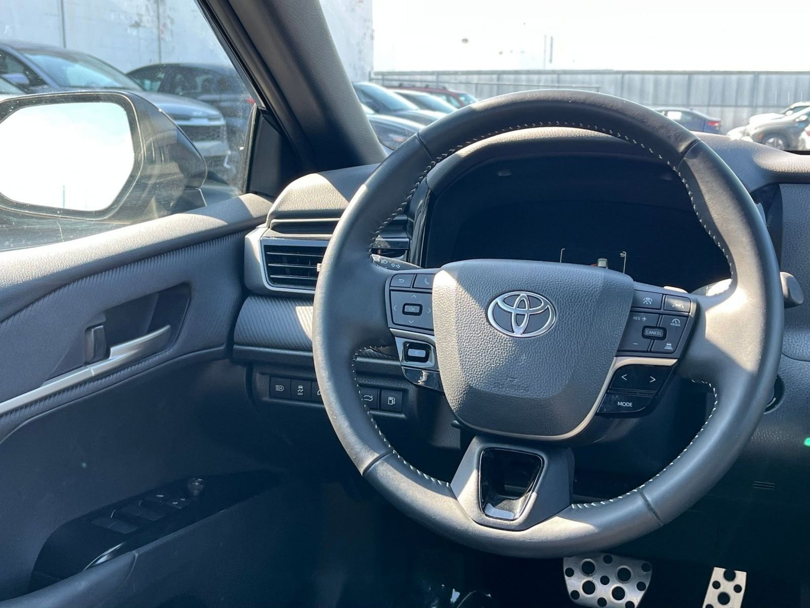 Thumbnail: 2025 Toyota Camry - 28