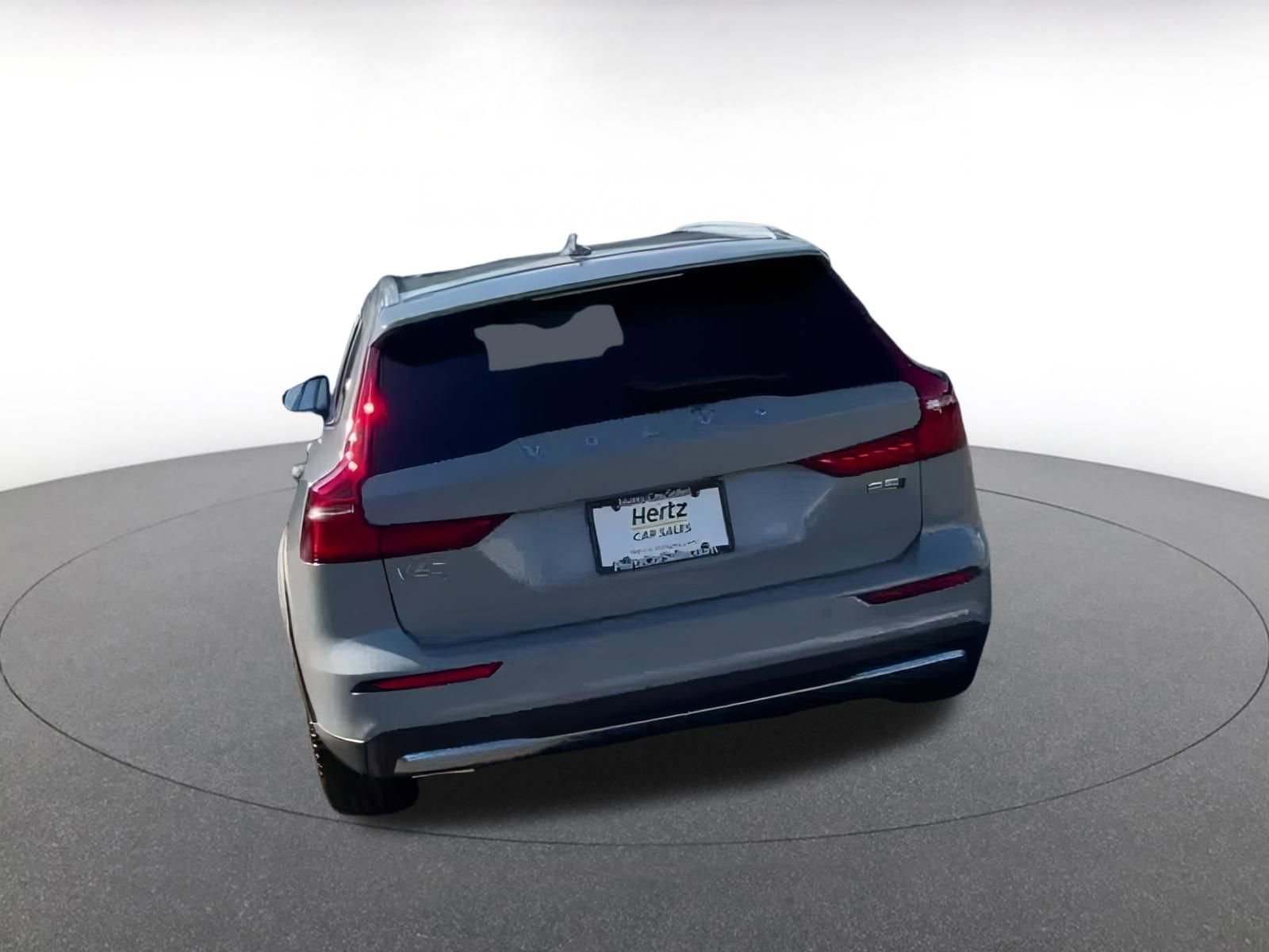 Thumbnail: 2025 Volvo S60 - 11