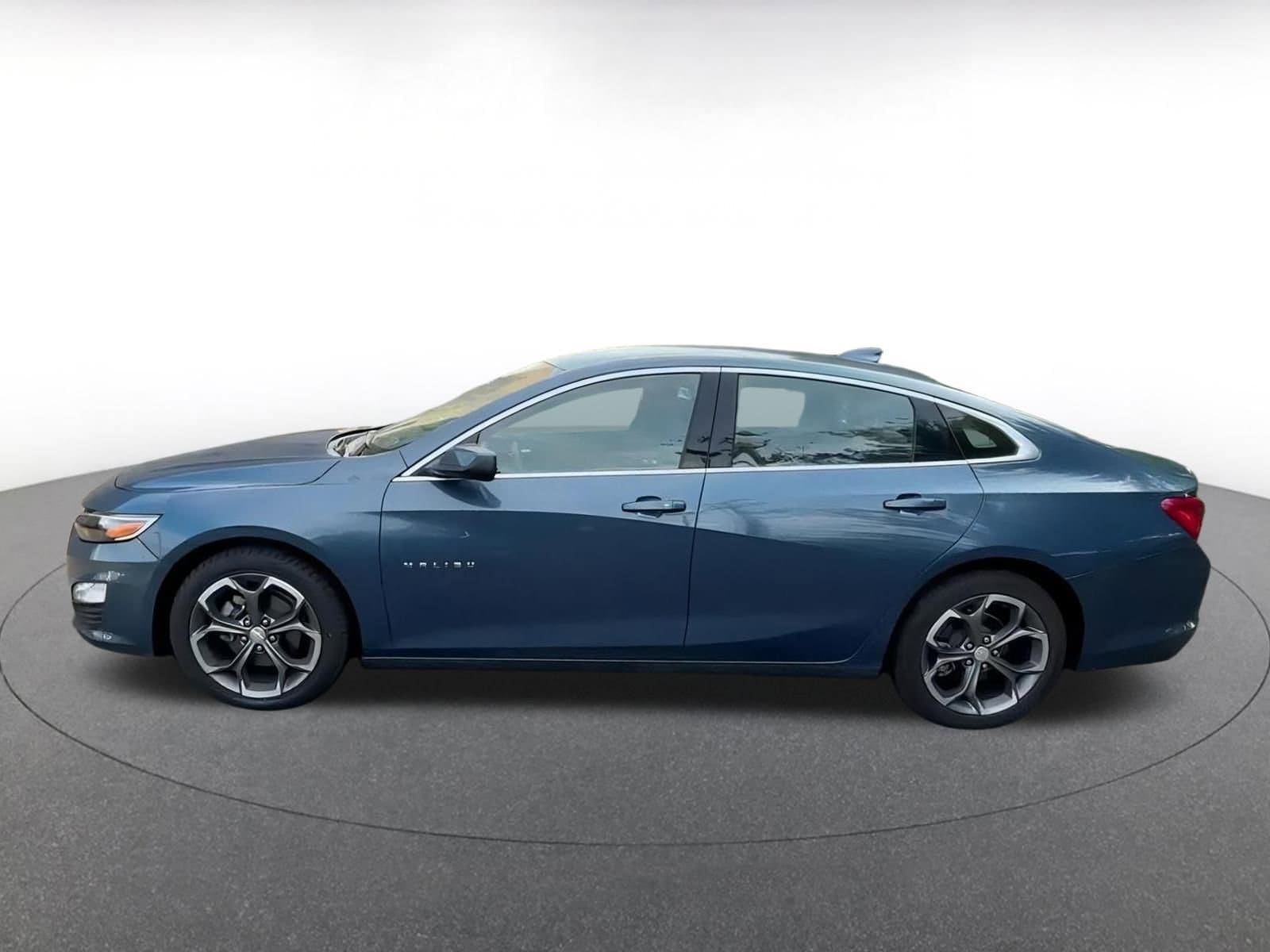 2024 Chevrolet Malibu LT 8