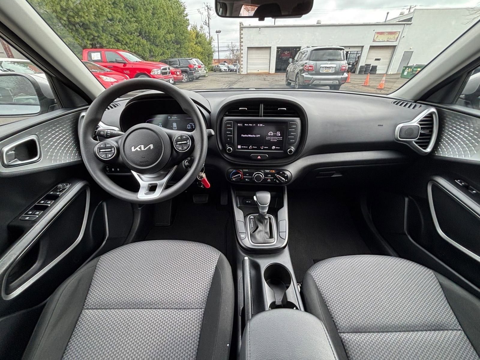 2024 Kia Soul LX 33