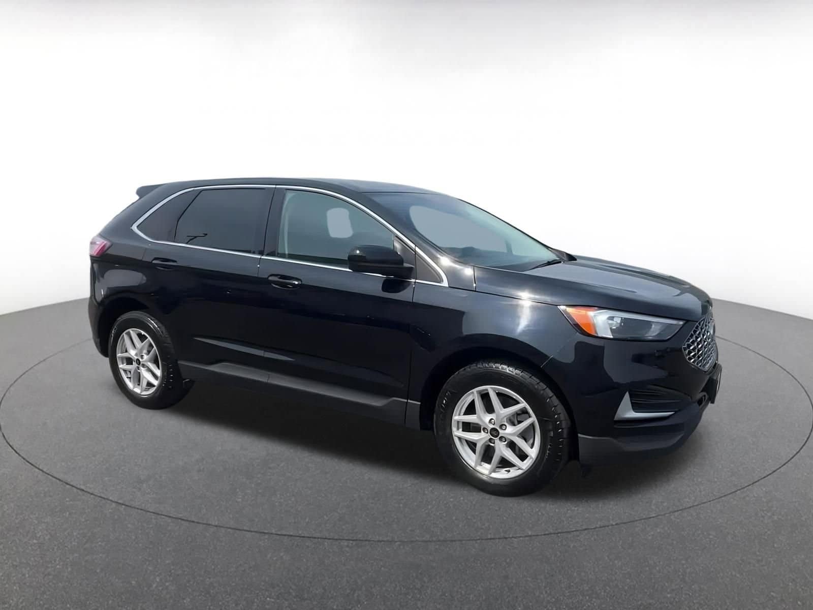 Thumbnail: 2024 Ford Edge - 2
