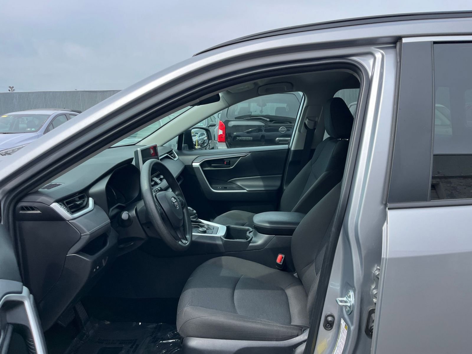 Thumbnail: 2025 Toyota RAV4 - 27