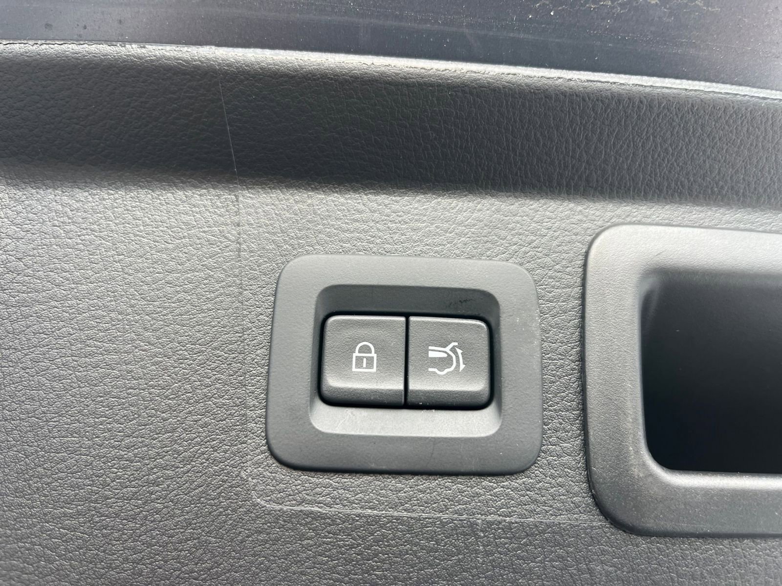 Thumbnail: 2025 Mazda CX-50 - 23