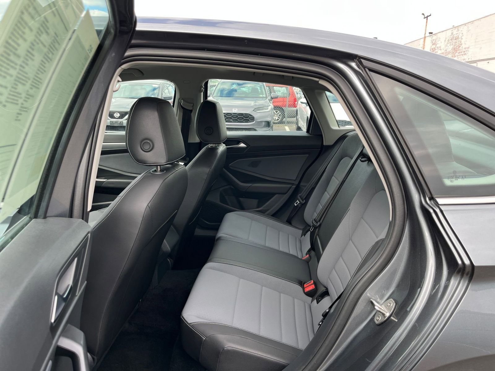 Thumbnail: 2025 Volkswagen Jetta - 24