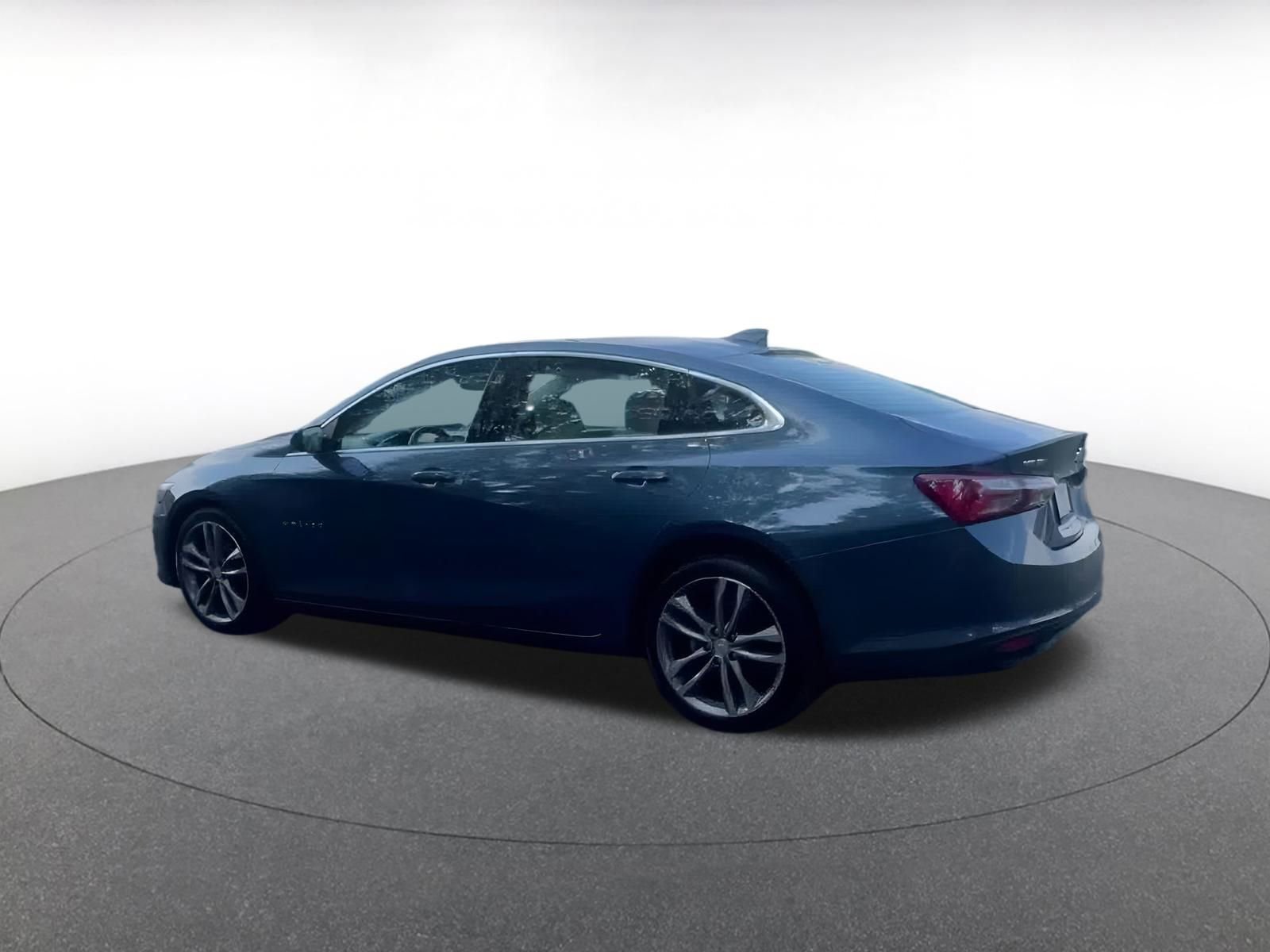 Thumbnail: 2024 Chevrolet Malibu - 9