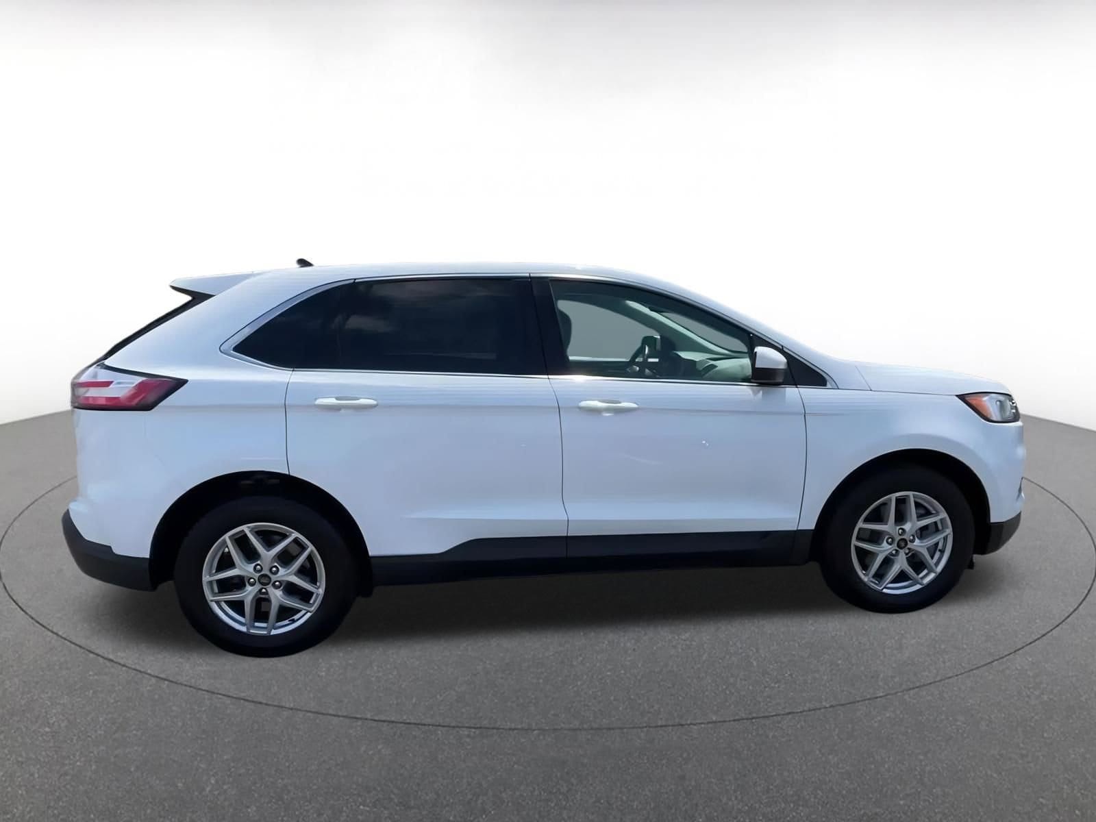 Thumbnail: 2024 Ford Edge - 16