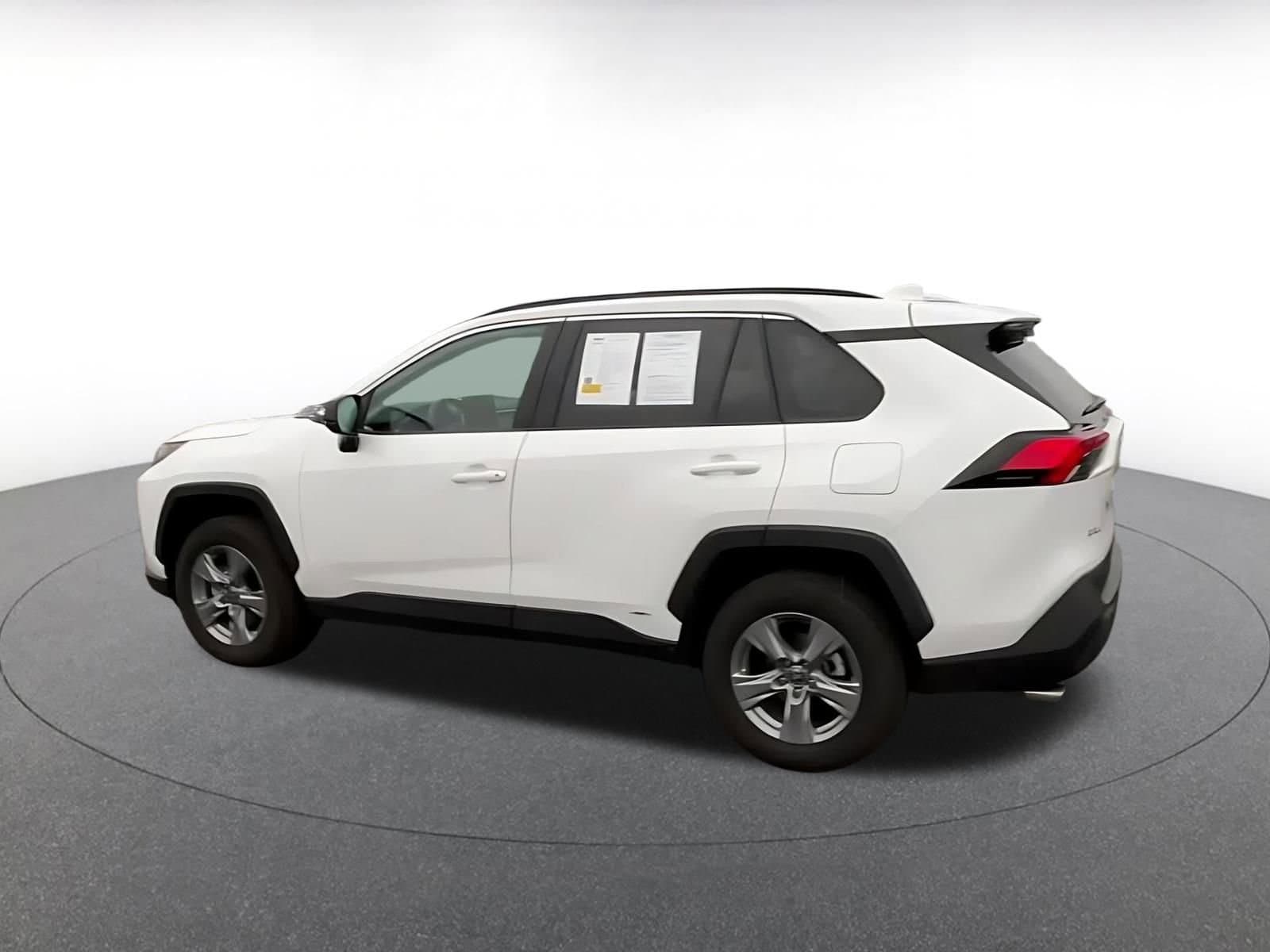 Thumbnail: 2025 Toyota RAV4 - 10