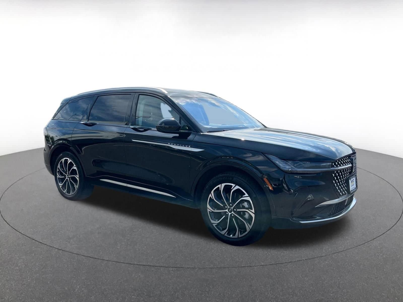 Thumbnail: 2024 Lincoln Nautilus - 1