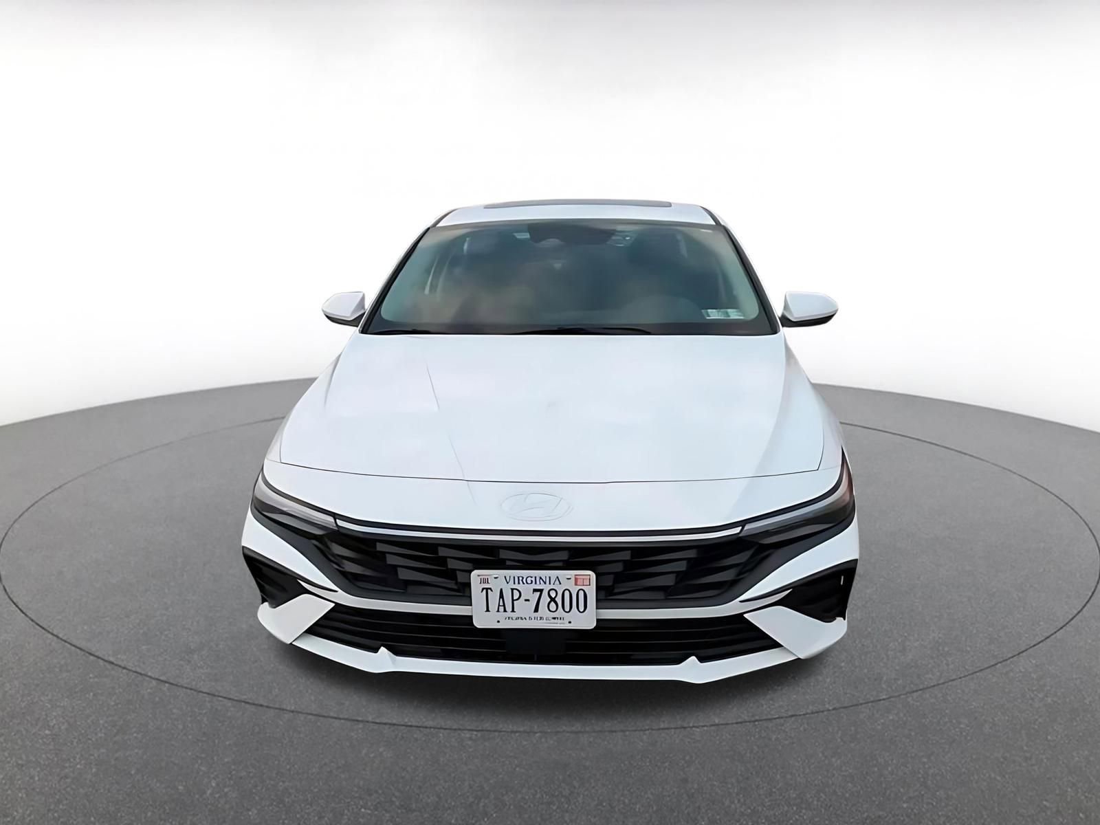 Thumbnail: 2025 Hyundai Elantra - 4