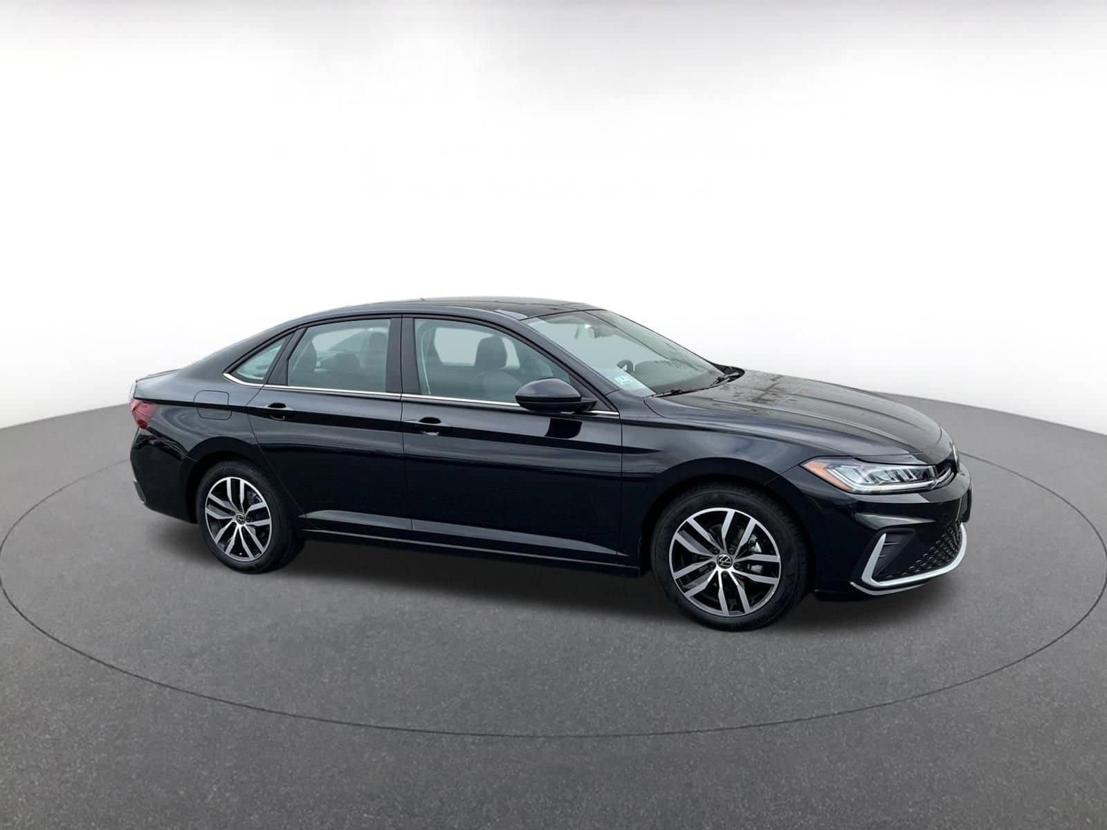 Thumbnail: 2025 Volkswagen Jetta - 1