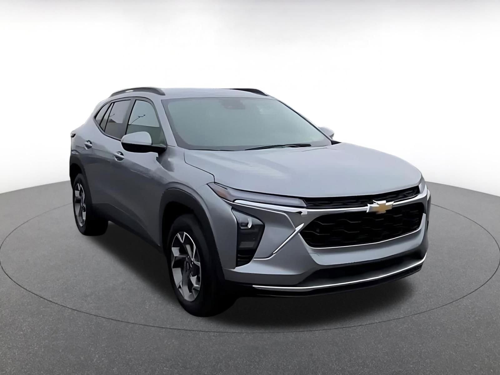 Thumbnail: 2025 Chevrolet Trax - 3