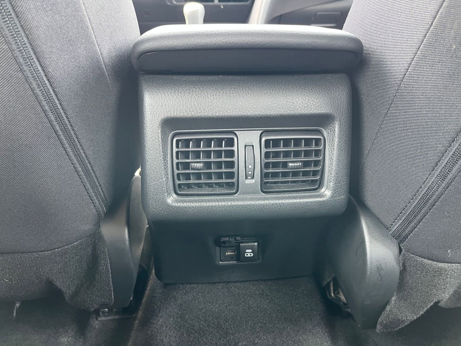 Thumbnail: 2025 Toyota Camry - 22