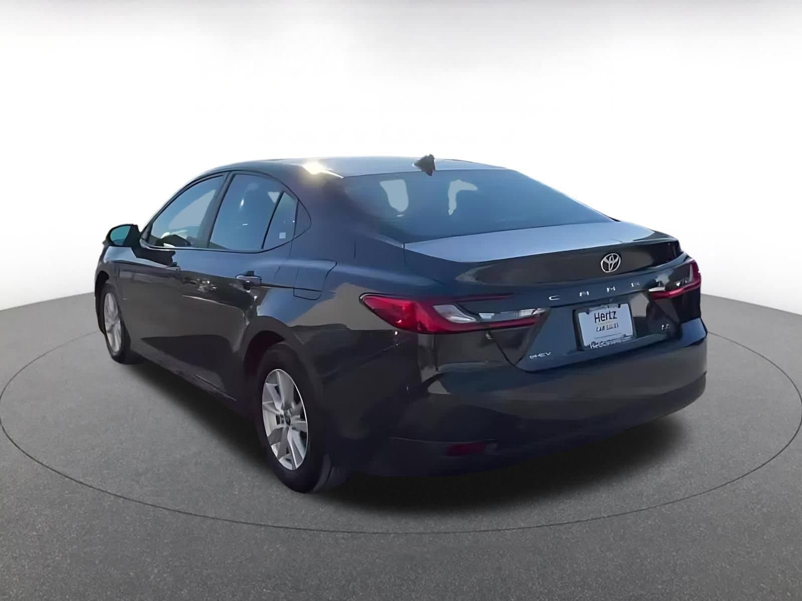 Thumbnail: 2025 Toyota Camry - 10