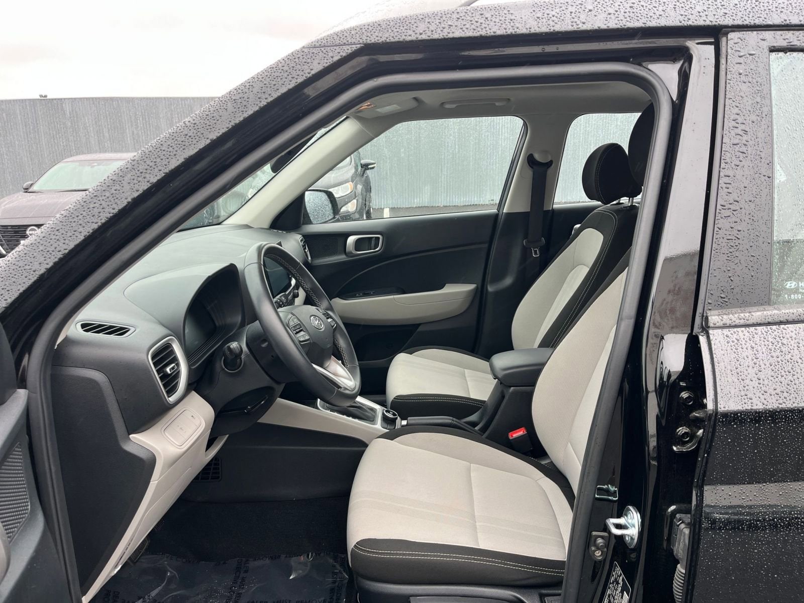 Thumbnail: 2025 Hyundai Venue - 25