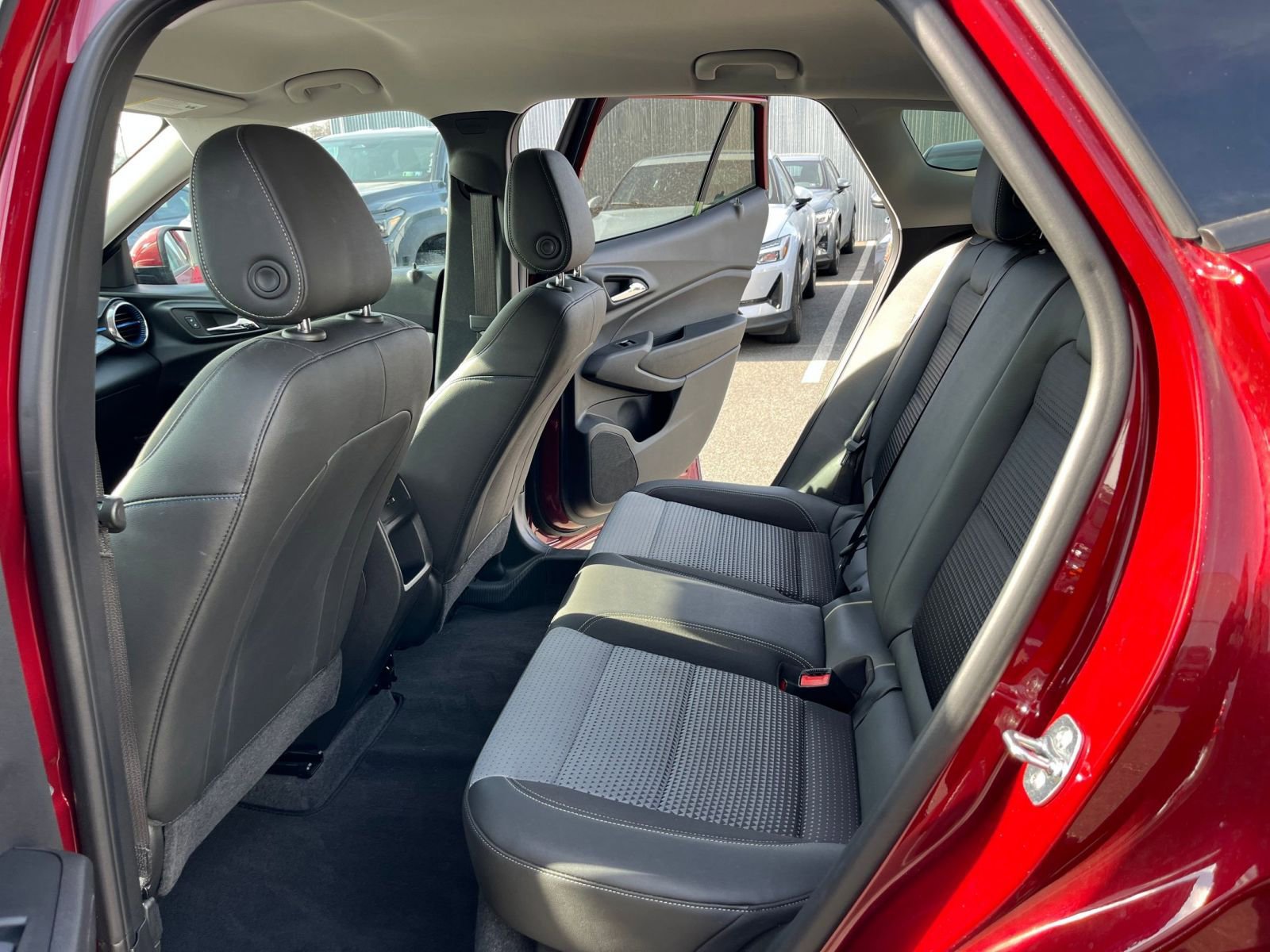 Thumbnail: 2025 Chevrolet Trax - 24