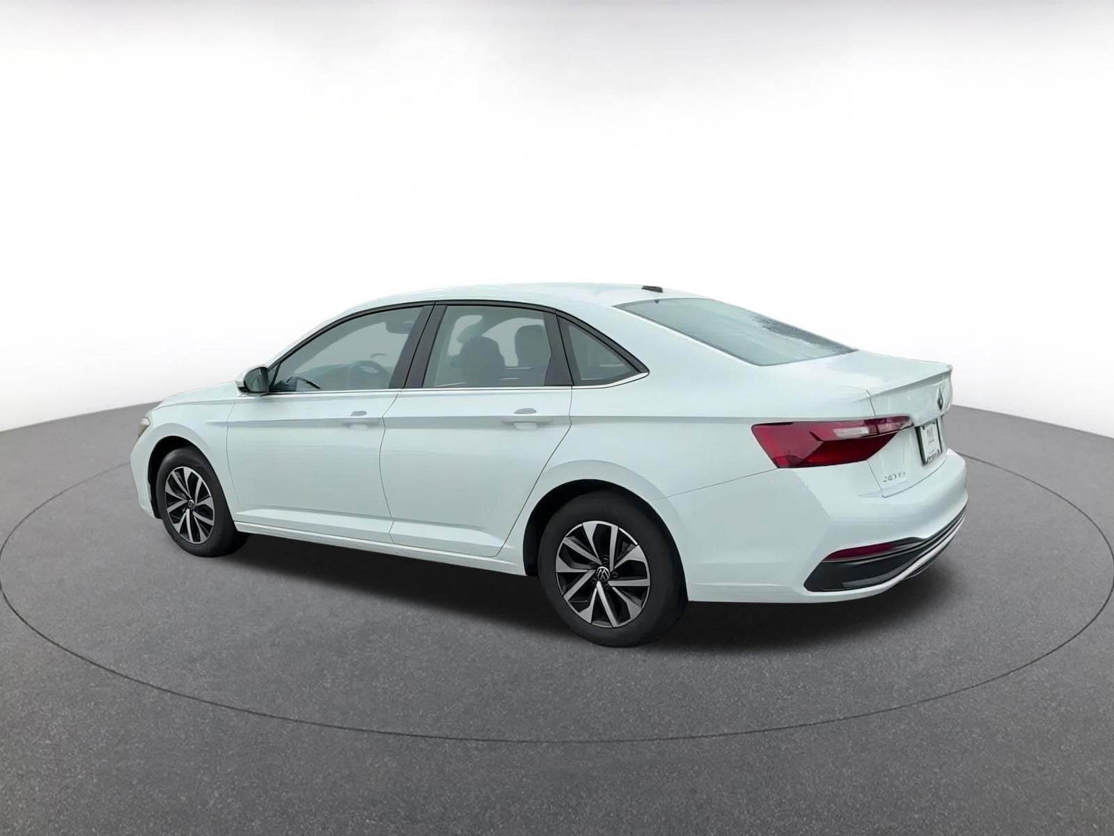 2024 Volkswagen Jetta S 10