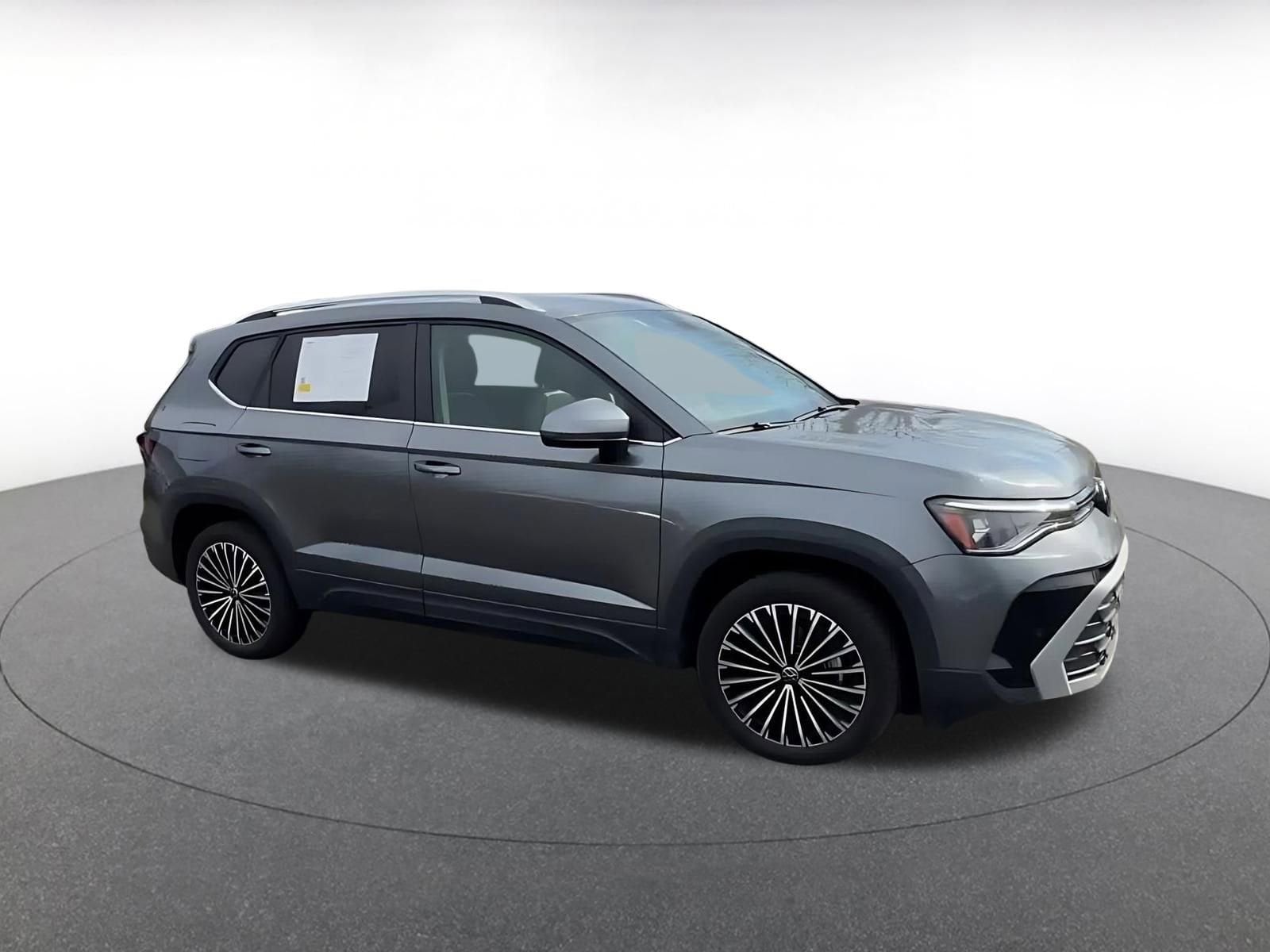 Thumbnail: 2025 Volkswagen Taos - 1