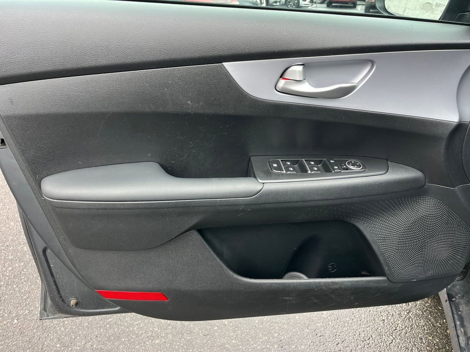 Thumbnail: 2024 Kia Forte - 18