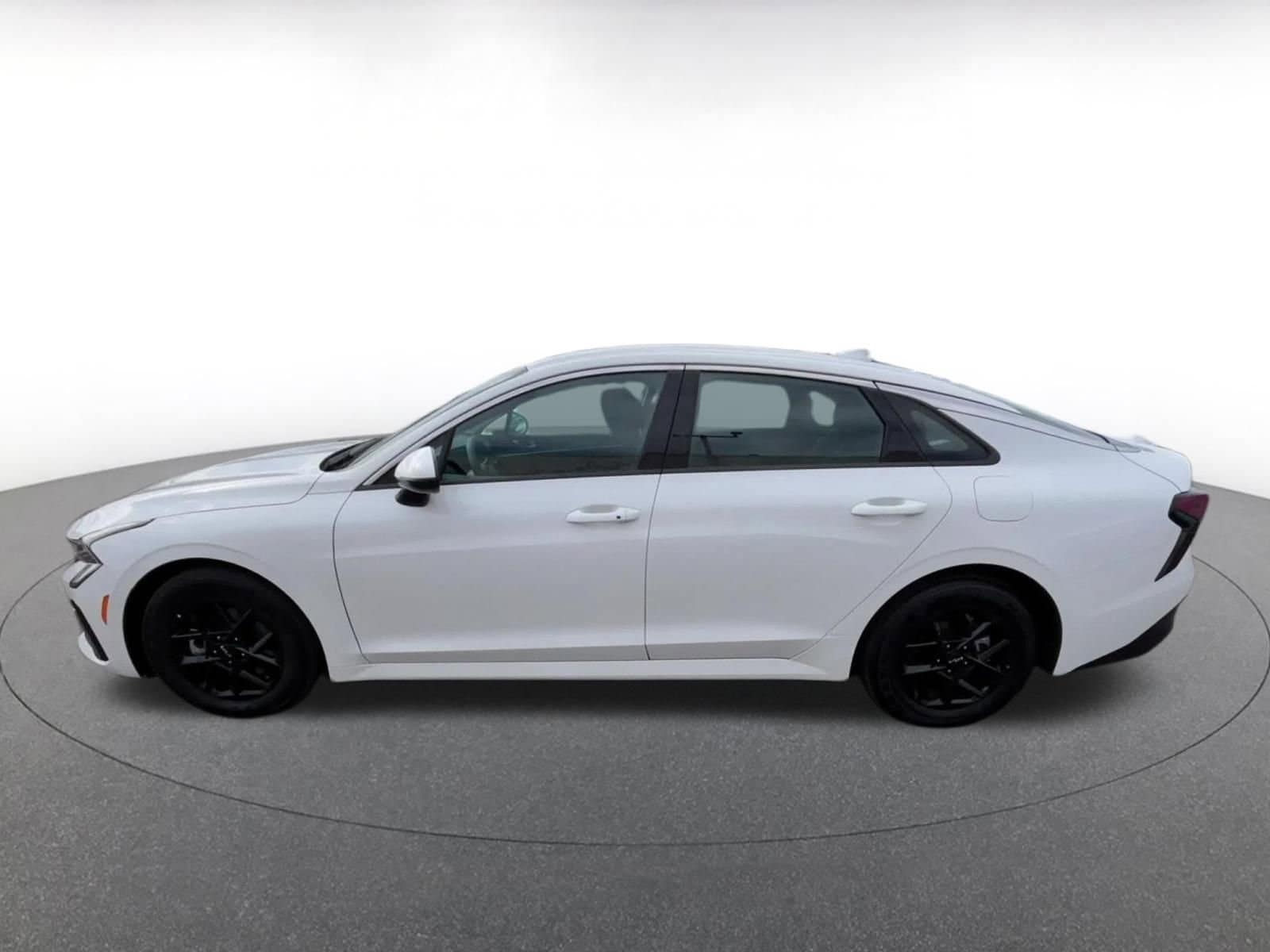 Thumbnail: 2025 Kia K5 - 10