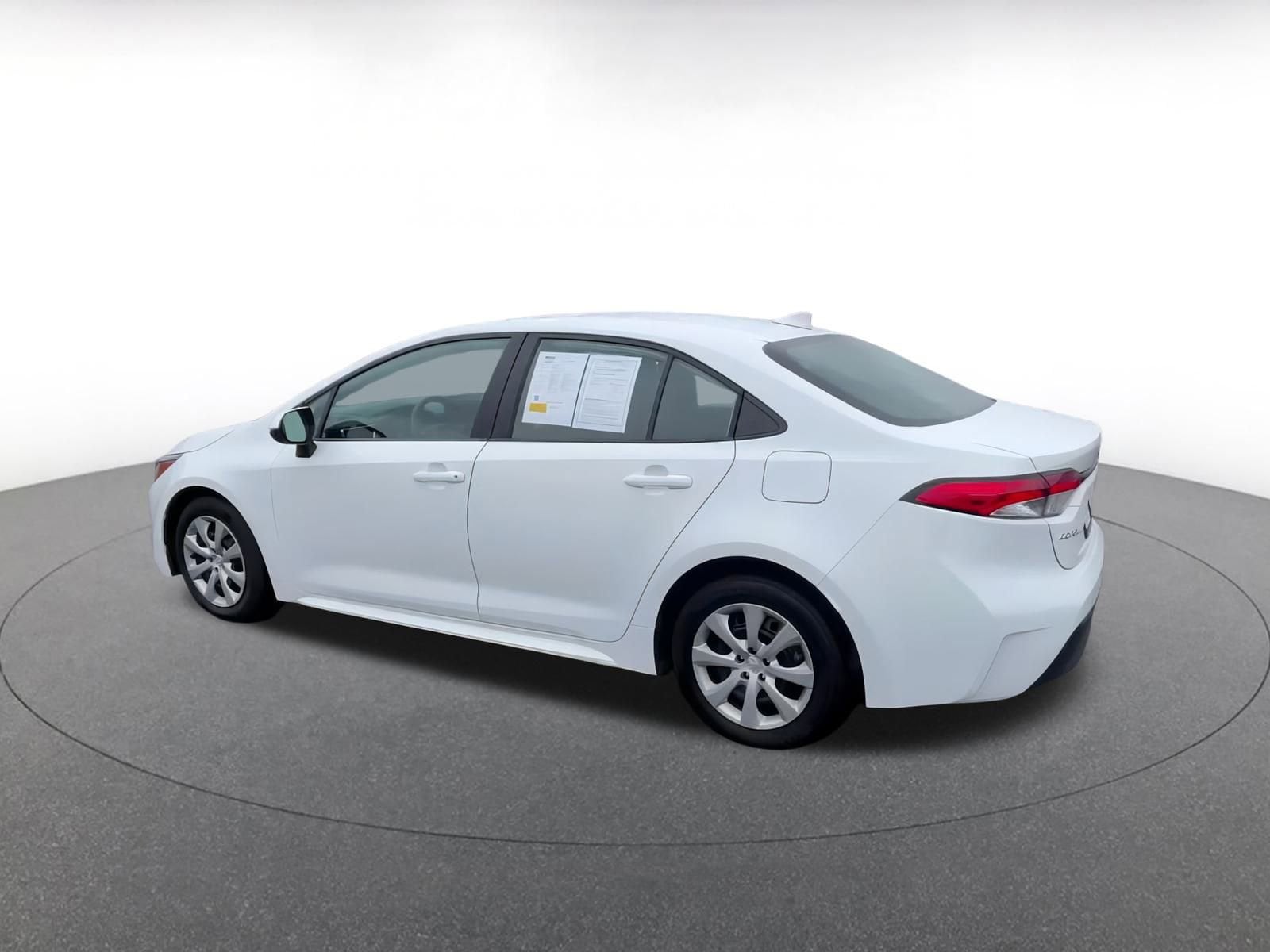 Thumbnail: 2024 Toyota Corolla - 10
