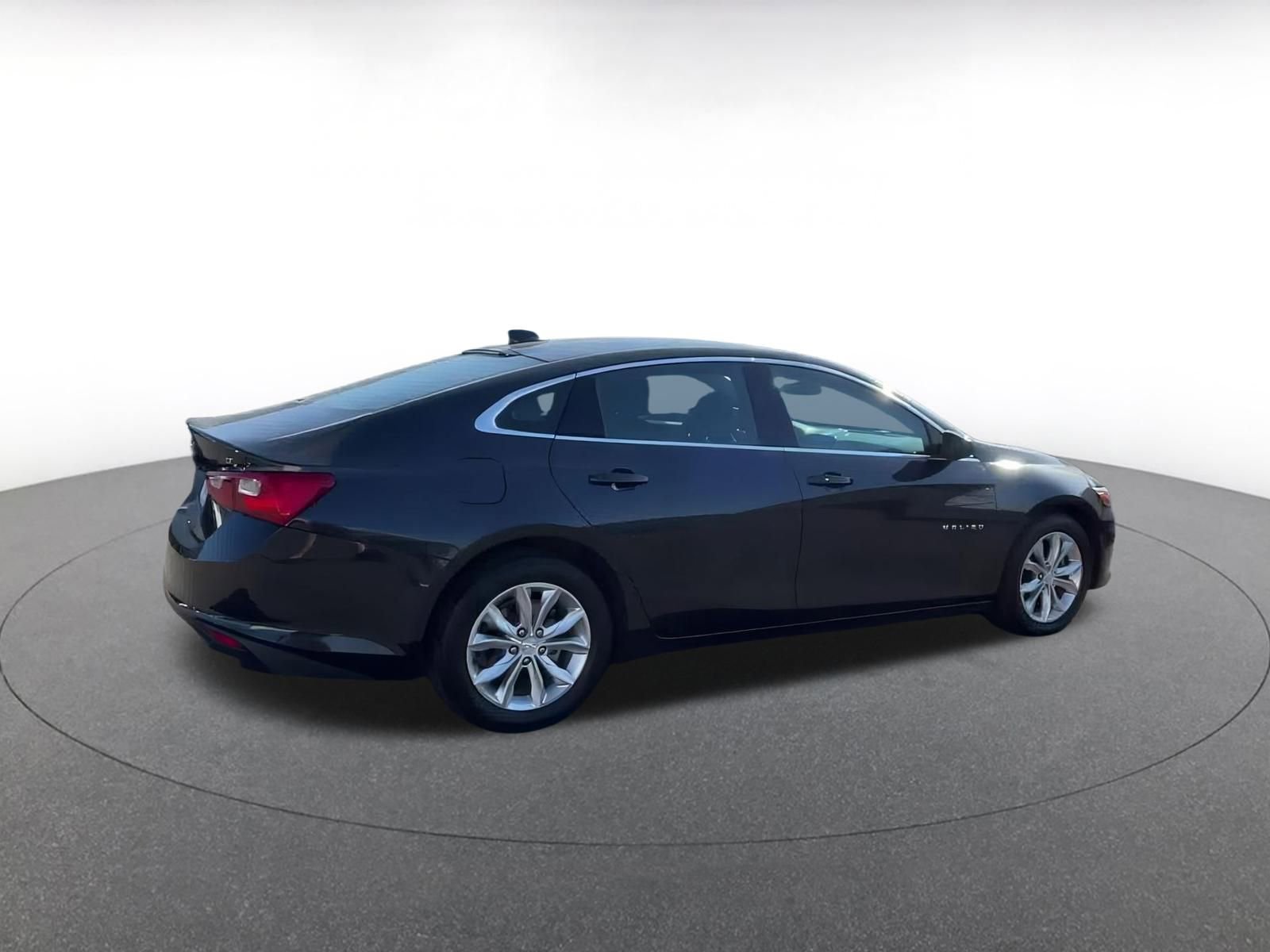 Thumbnail: 2023 Chevrolet Malibu - 15