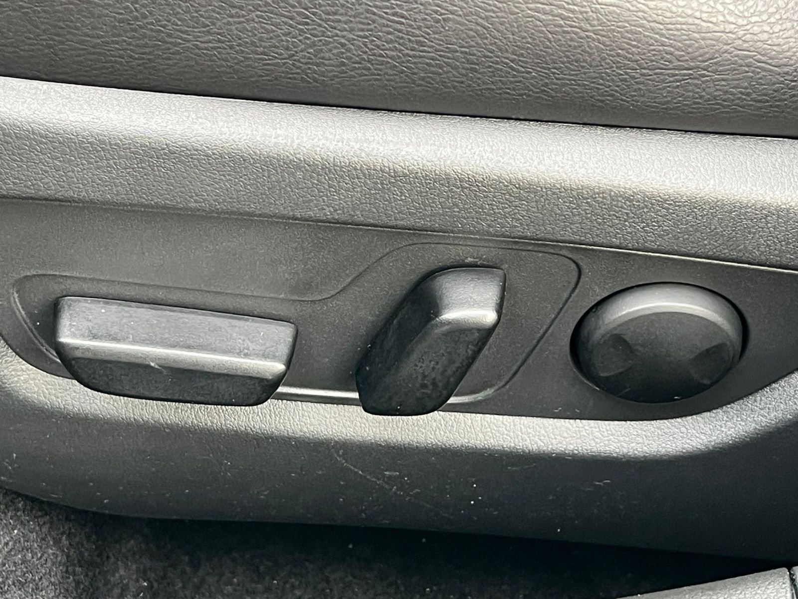 Thumbnail: 2025 Mazda CX-50 - 22