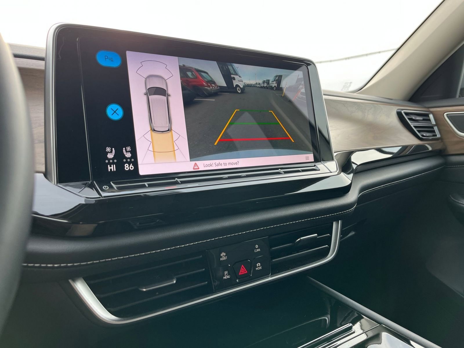 Thumbnail: 2025 Volkswagen Atlas - 21