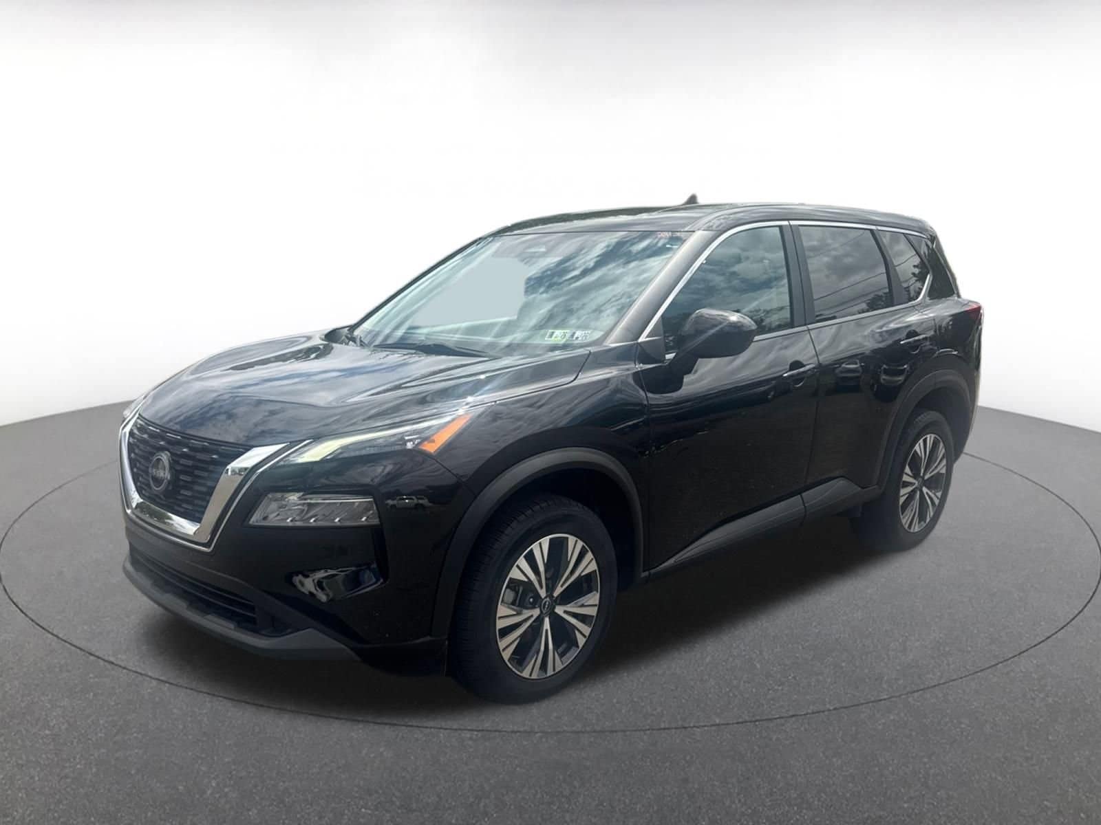 Thumbnail: 2023 Nissan Rogue - 3