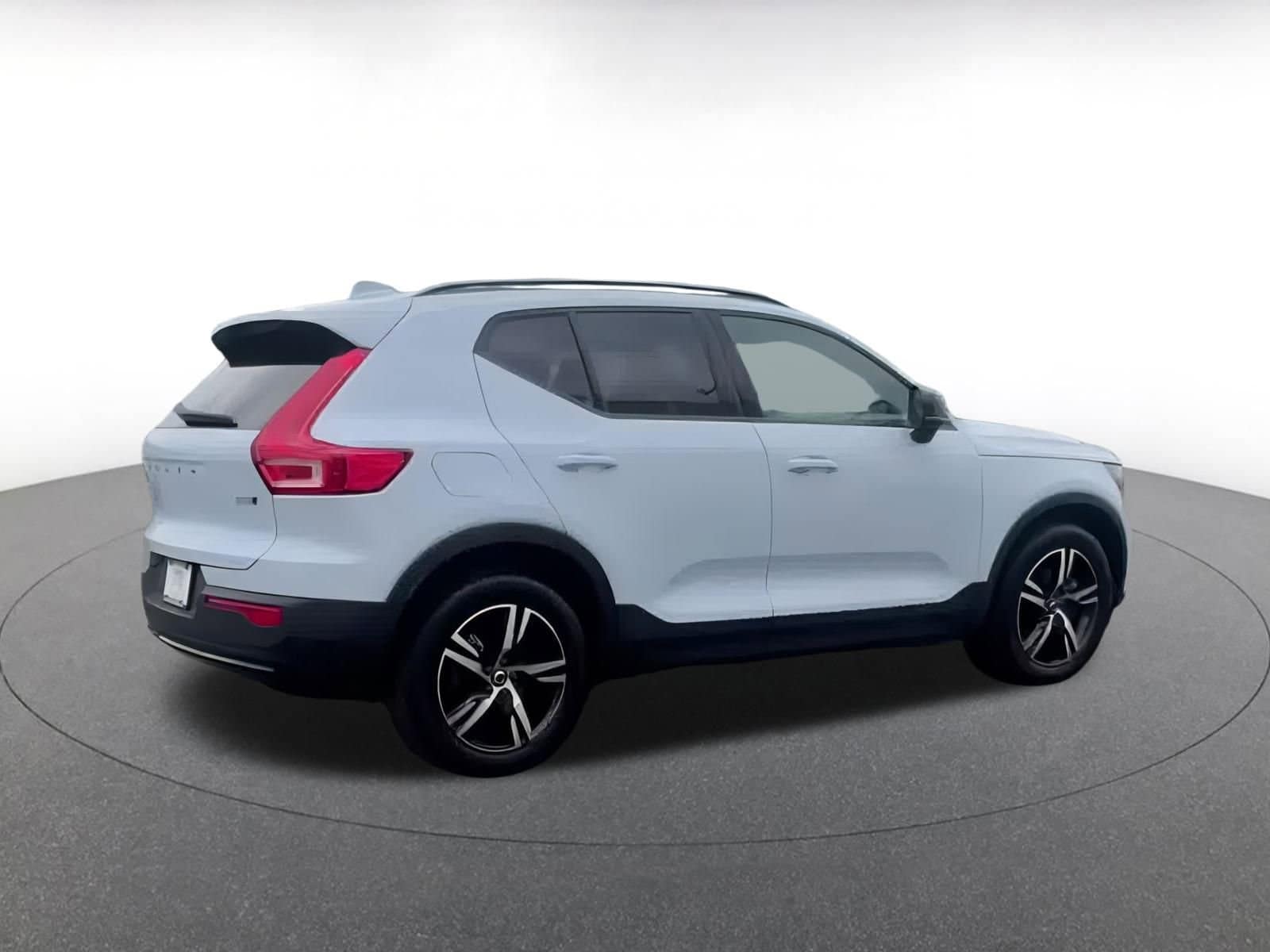 Thumbnail: 2024 Volvo XC40 - 3