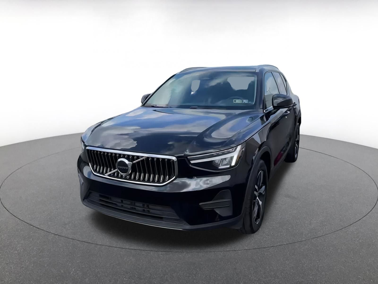 Thumbnail: 2024 Volvo XC40 - 7