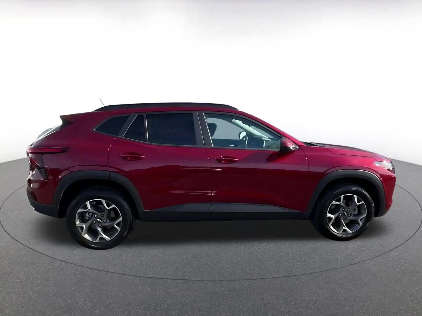 Thumbnail: 2025 Chevrolet Trax - 15