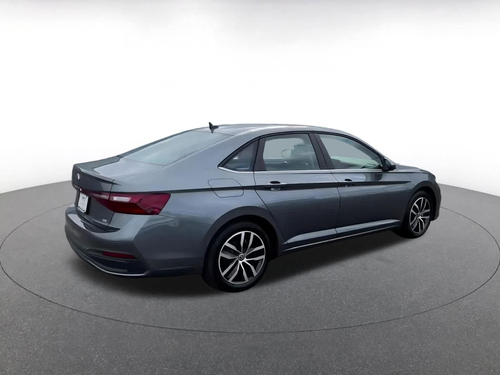 Thumbnail: 2025 Volkswagen Jetta - 14