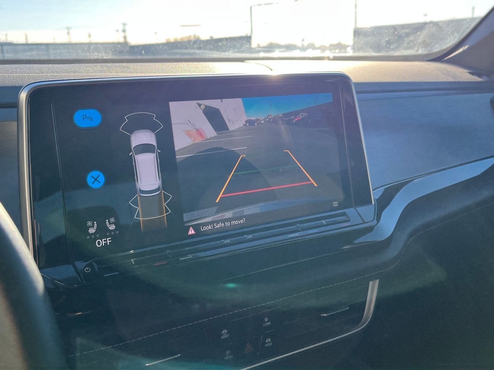 Thumbnail: 2025 Volkswagen Atlas - 22