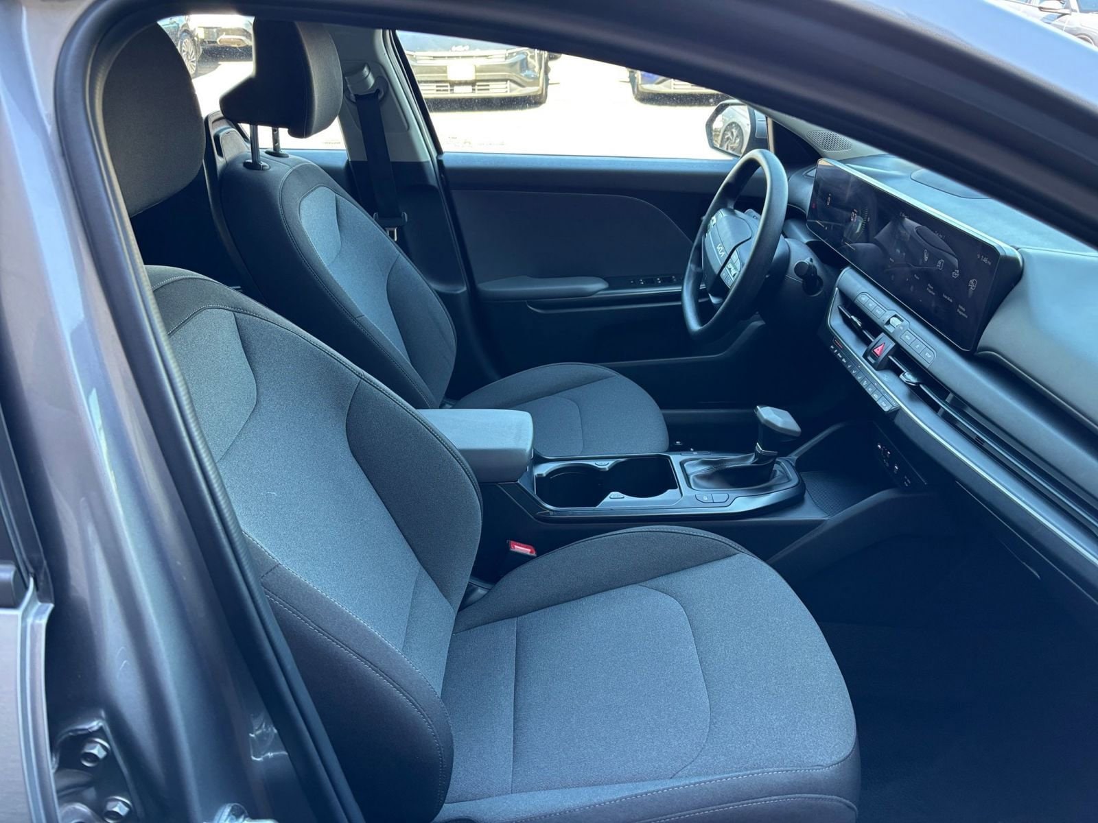 Thumbnail: 2025 Kia K4 - 28