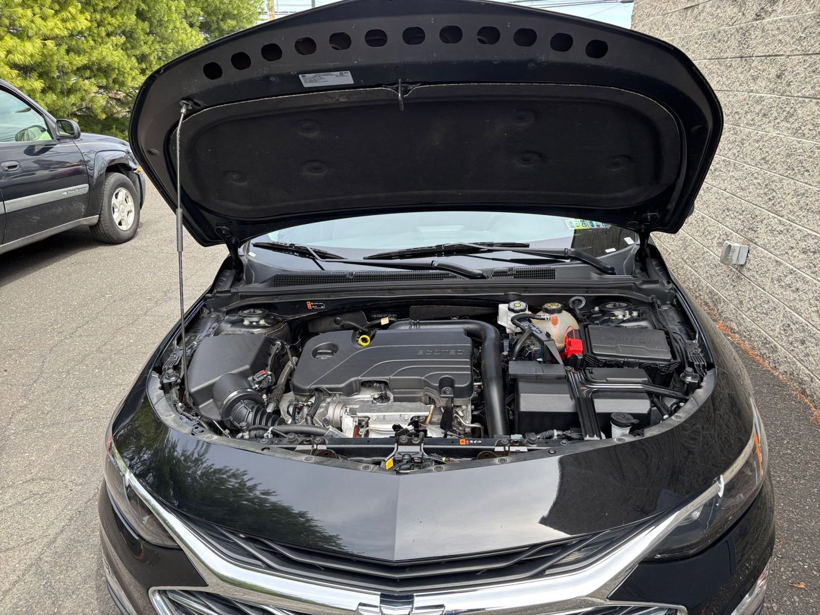 2023 Chevrolet Malibu LT 32