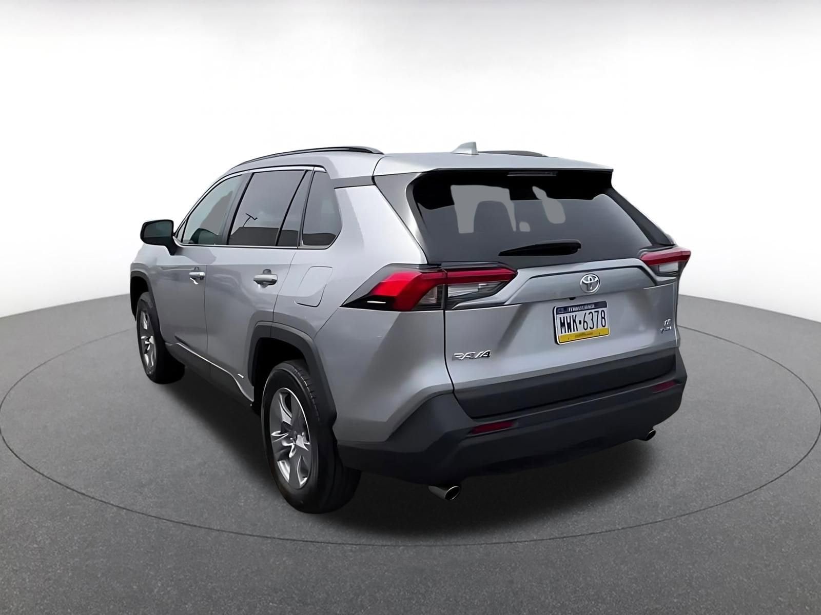 Thumbnail: 2025 Toyota RAV4 - 11