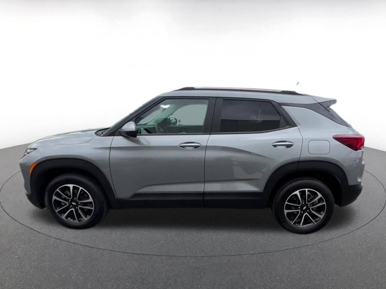 Thumbnail: 2025 Chevrolet TrailBlazer - 9